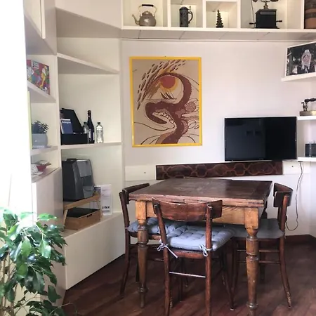 Dame 4 Apartment